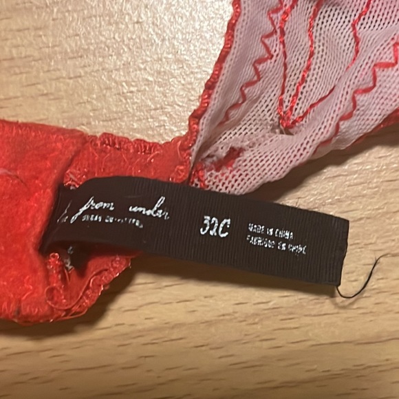 Urban Outfitters Bralette Bra Lips 32C Kiss Underwire Red White Abstract - Picture 5 of 6